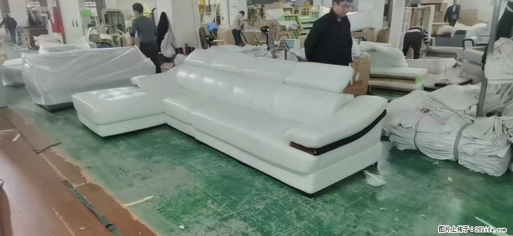 【大厂仿真皮沙发】实木框架,高回弹海绵45密度。全新包装,质量非常好,3.6米右贵妃 - 各类家具 - 居家生活 - 克拉玛依分类信息 - 克拉玛依28生活网 klmy.28life.com