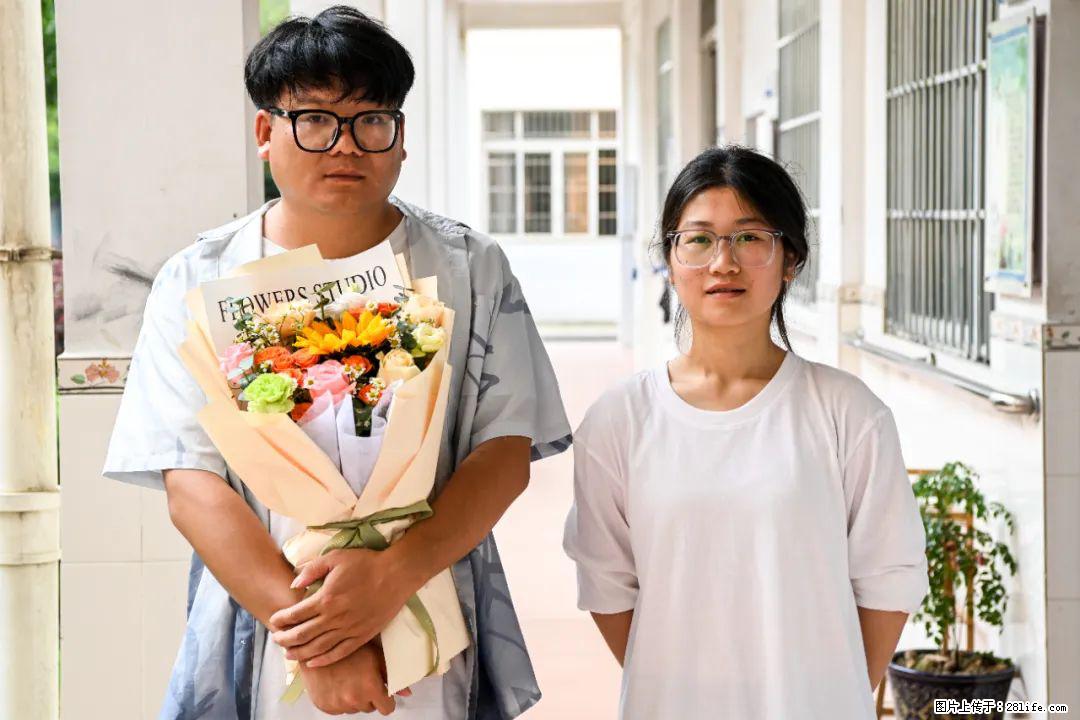 全网追的“扁担女孩”,找了一份暑假工,时薪12元 - 克拉玛依生活资讯 - 克拉玛依28生活网 klmy.28life.com